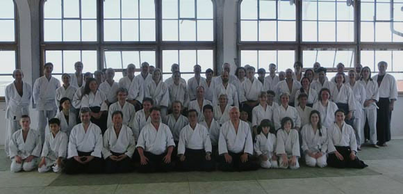 Gruppenfoto nach dem Lehrgang mit Asai Senei, 8. Dan Aikikai